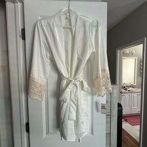 Flora bridal satin robe (NWT)
